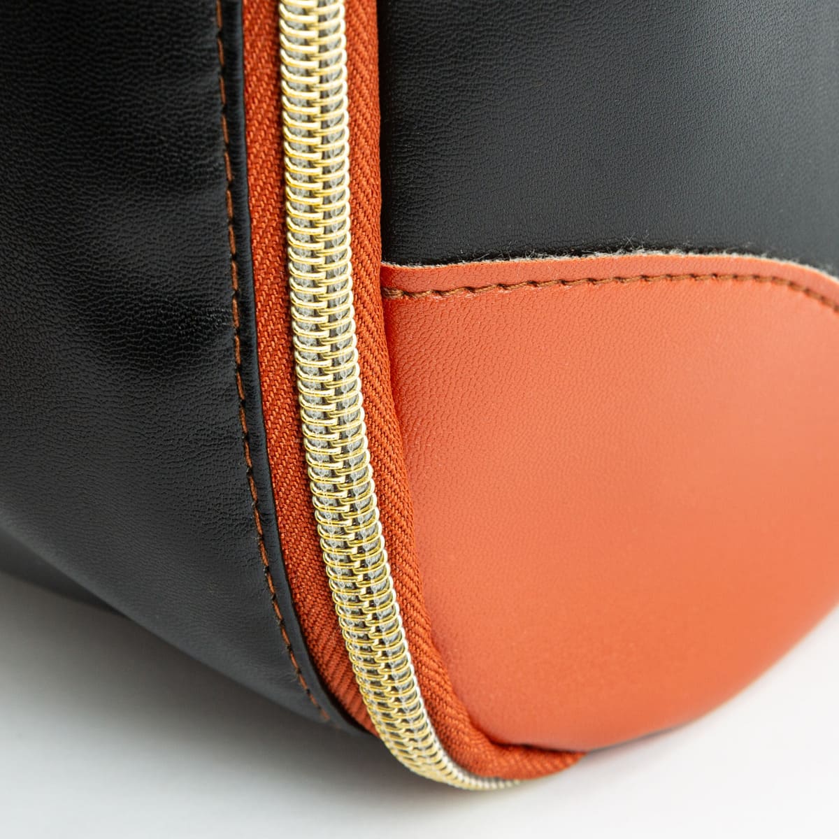 TRAVURA Travel Bag 2.0